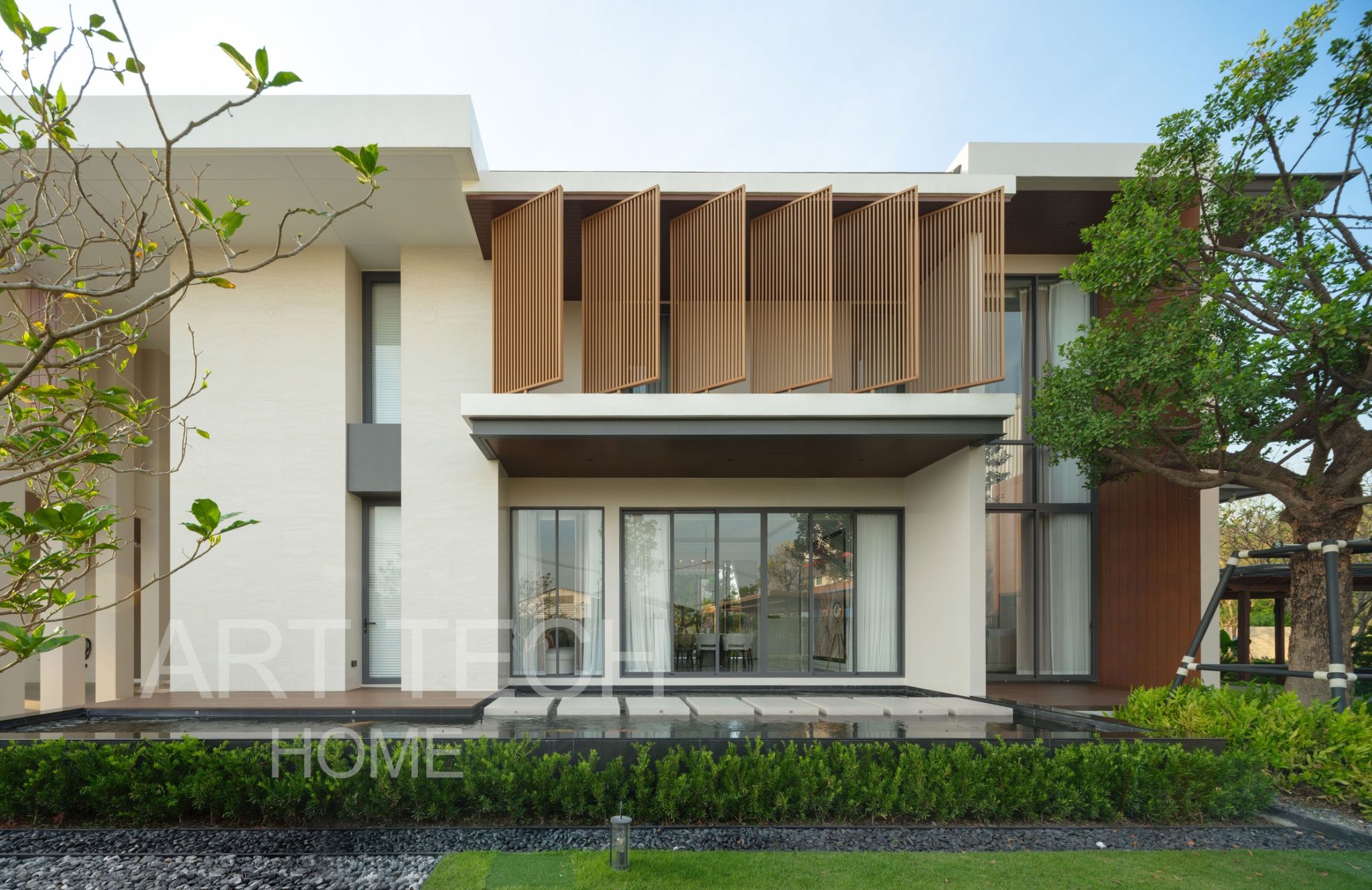 แบบบ้านโมเดิร์นหรูของบ้านคุณโกมล | Art Tech Home